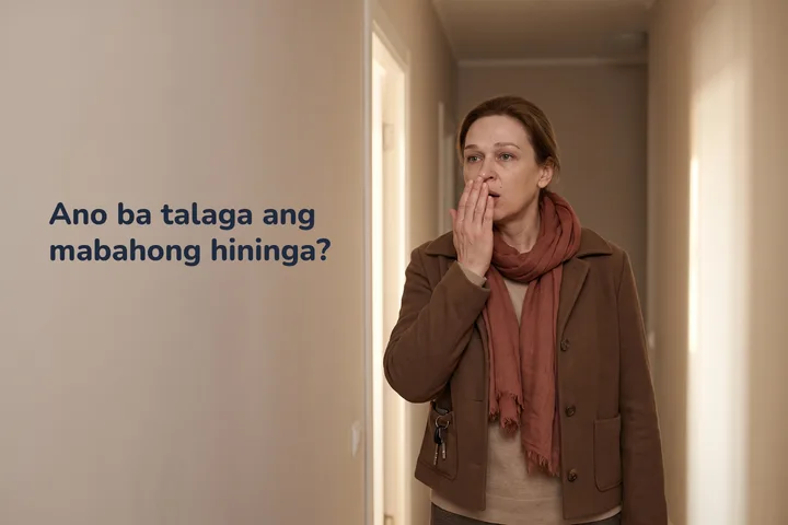 Ano ba talaga ang mabahong hininga? — isang babae sa harap ng pinto niya na humihinga sa nakakuyom na palad